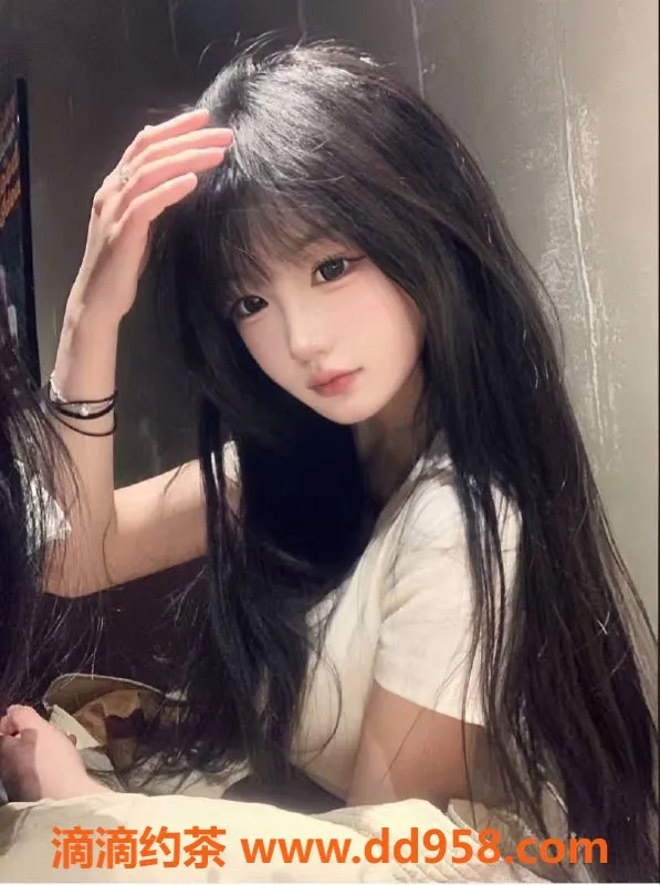 常州楼凤-武进万达南大学妹，167cm，92斤，800元起