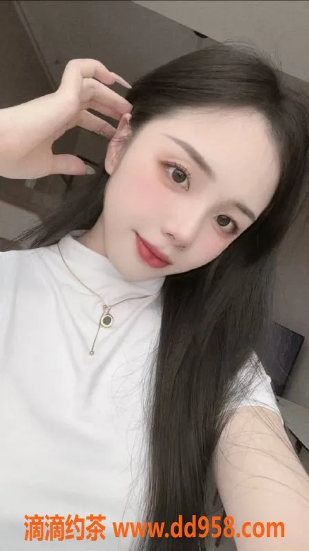 广州楼凤-天河莹莹，高挑美腿、制服诱惑，600元体验