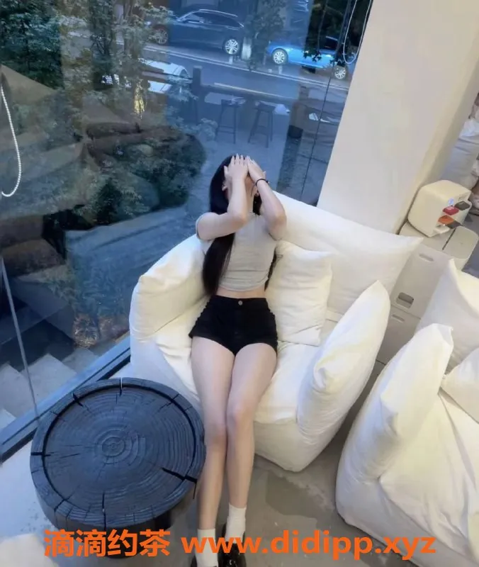 广州楼凤资源信息,天河莹莹，高挑美腿、制服诱惑，600元体验