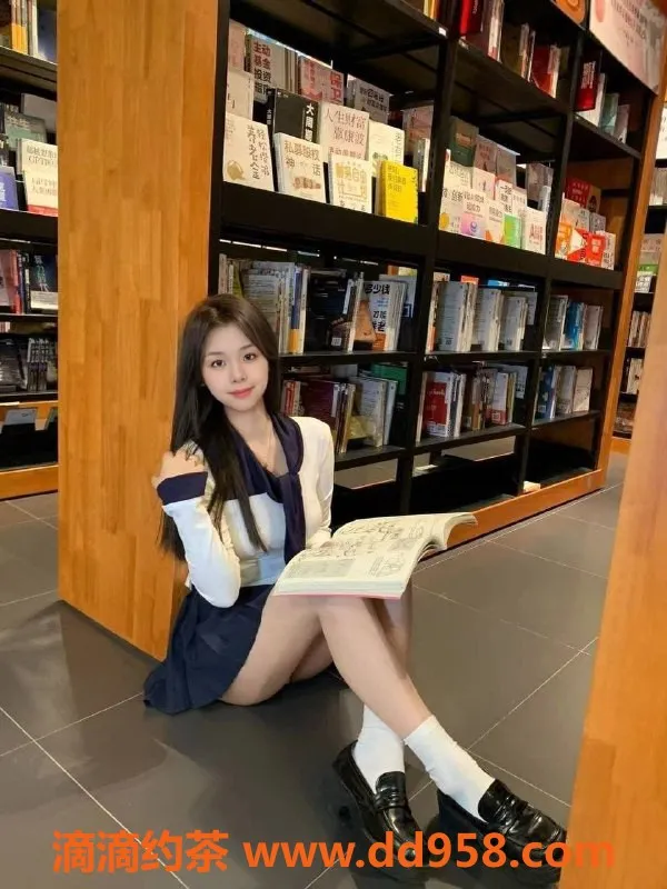 广州楼凤-天河莹莹，高挑美腿、制服诱惑，600元体验