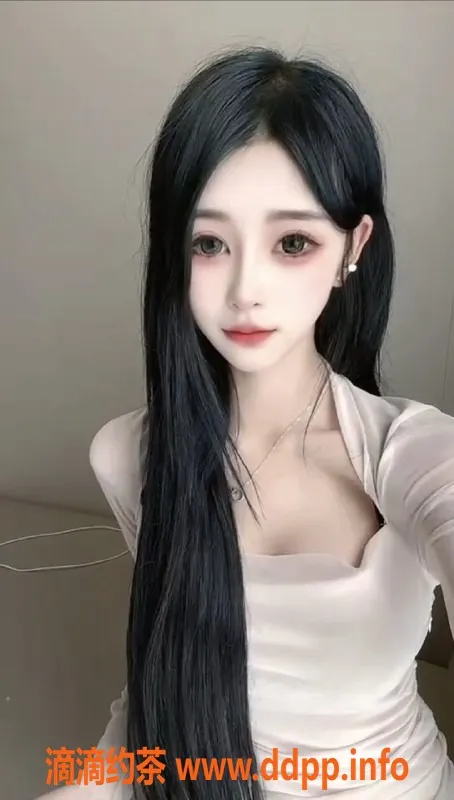 深圳楼凤-南山嫩妹小宝，800P起，制服诱惑等你来体验