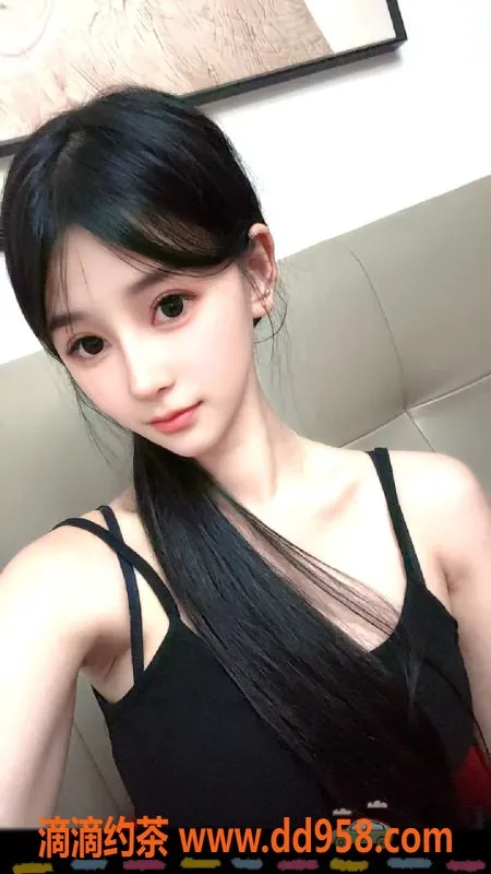 深圳楼凤-南山嫩妹小宝，800P起，制服诱惑等你来体验