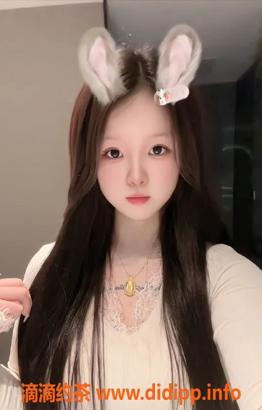 广州楼凤-黄埔嫩妹可琪，600元包时服务！