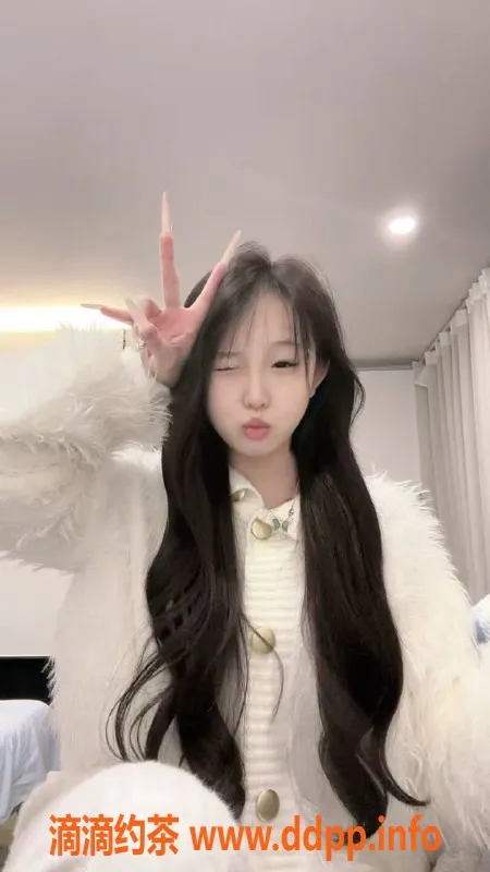 深圳楼凤-南山嫩妹梨花诗，1000元起，制服诱惑等你来享