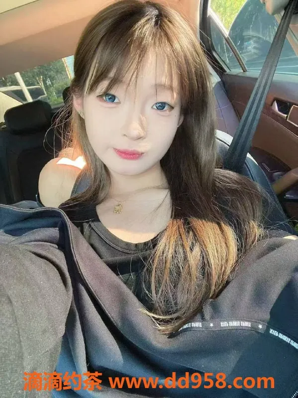 深圳楼凤-龙岗琪琪：170长腿50kg，1000P舌吻服务