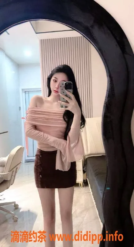 深圳楼凤-南山小辣椒，1000元嫩妹制服调情服务