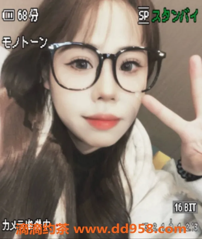 深圳楼凤-宝安19岁嫩妹桃子，41kg，服务热情