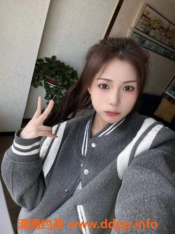 深圳楼凤-龙华区小雨，1200-2200元嫩妹服务，评分9.0