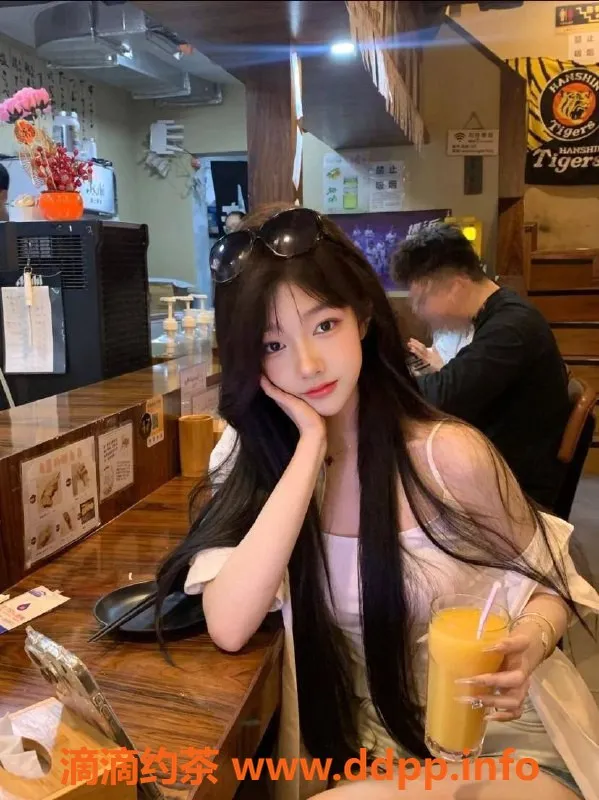 深圳楼凤-南山菲儿，19岁170高挑可收U