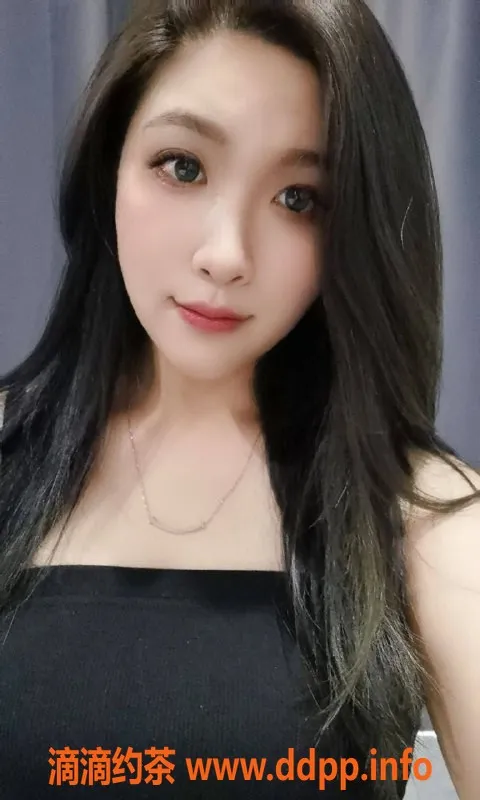 广州楼凤-荔湾可乐，700元鸳鸯浴体验，尽享丝袜诱惑