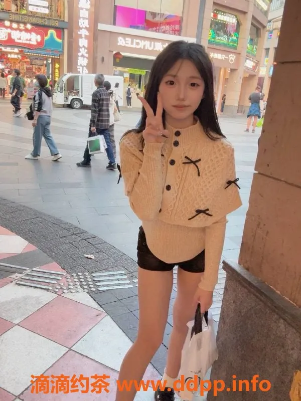 广州楼凤-越秀嫩妹果果，超值服务等你体验