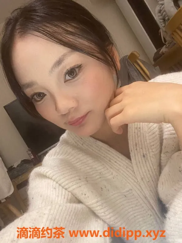 广州楼凤-海珠正妹栀栀，600p优惠等你来体验