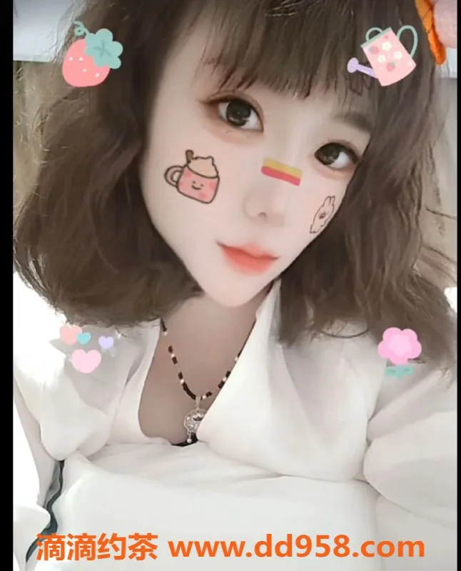 广州楼凤-番禺贞贞，1500P，鸳鸯浴与舌吻体验