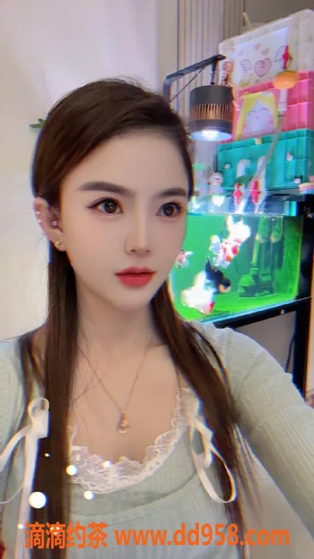 广州楼凤-天河御姐芸汐，800元双飞夜课服务