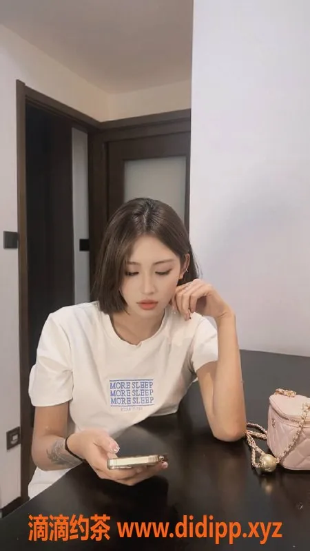 深圳楼凤-南山林晚，168cm，46kg，服务多样