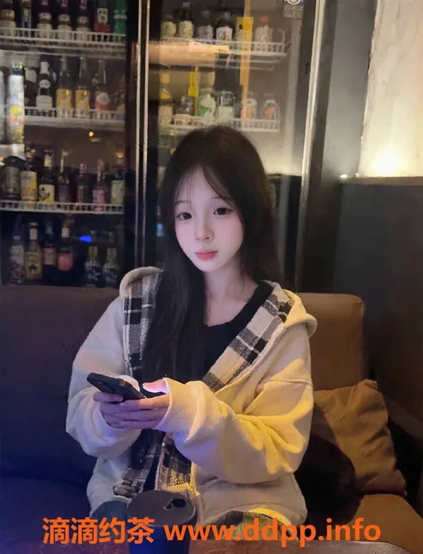 深圳楼凤-龙华嫩妹桃子，服务899p，超值体验！