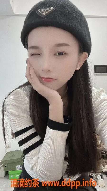 深圳楼凤-宝安可文 165cm 49kg 02年御姐服务