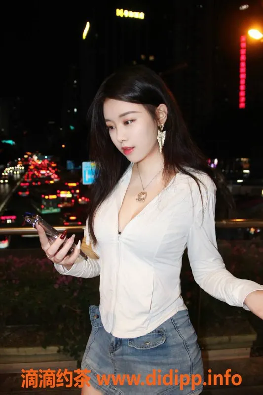 深圳楼凤-罗湖菲儿，1800元超值享受！