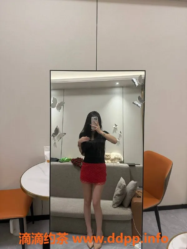 深圳楼凤-龙岗坂田嫩妹玲玲，1000p起，全新体验等你来！