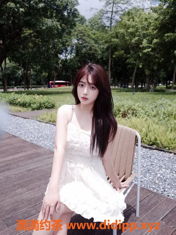 深圳楼凤资源信息,龙华潇潇全新体验，800p等你来享受