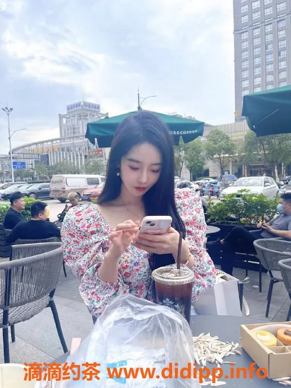 深圳楼凤-福田御姐奈奈，165cm大胸48kg服务超值