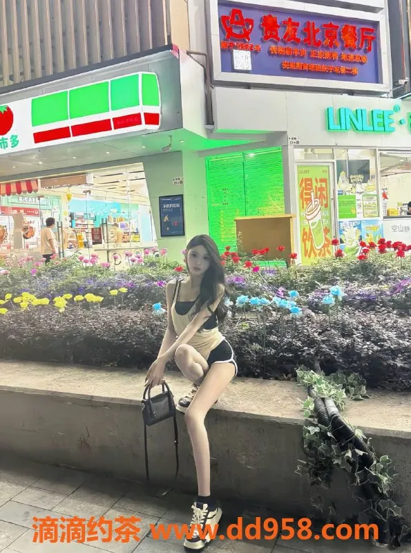 深圳楼凤-福田金婉儿，162D大胸，98斤御姐等你体验