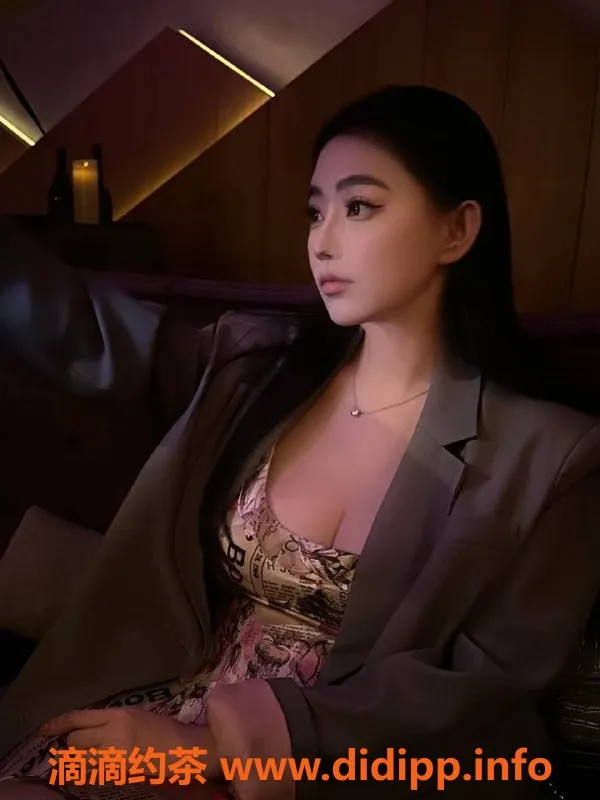 深圳楼凤-宝安美栗子，21岁，171，46kg，1300起，服务多样