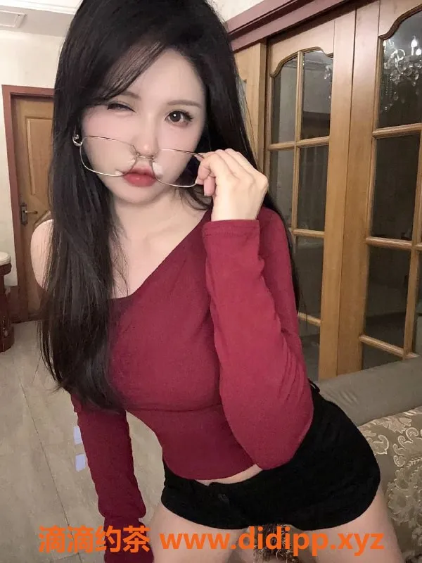 深圳楼凤-福田 小精灵，迷人身姿等你体验