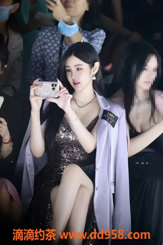 深圳楼凤-福田宝儿：176高挑御姐，55kg大胸服务