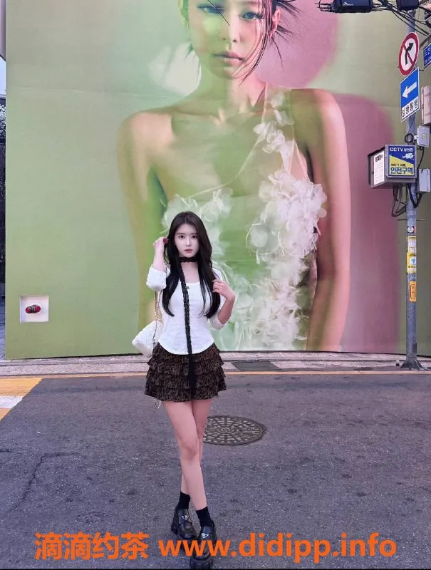 深圳楼凤-南山乖老师，茶费1500p，2800pp等你来享受！