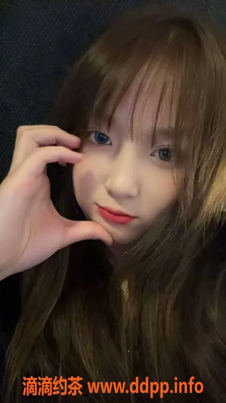 广州楼凤-黄埔小粉，600元嫩妹服务，丝袜诱惑