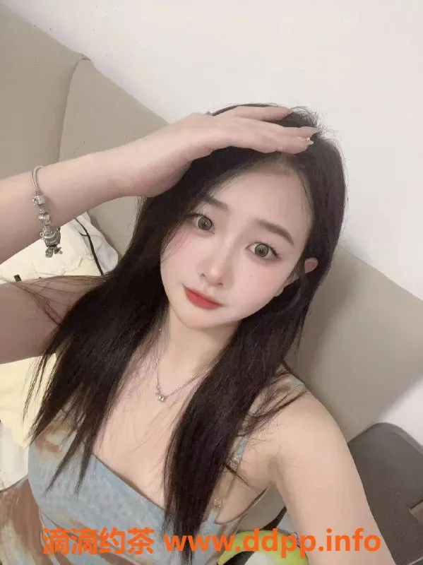 深圳楼凤-龙华莹莹，21岁171高挑美女，55kg轻盈身材