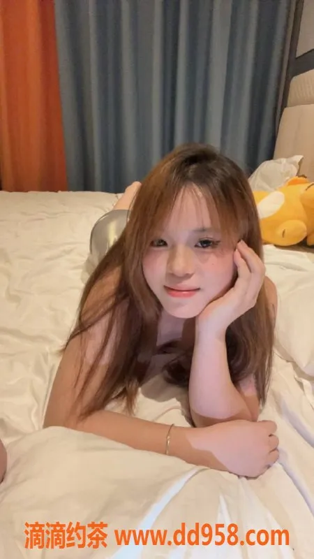 深圳楼凤-深圳宝安小欣，888元嫩妹制服体验