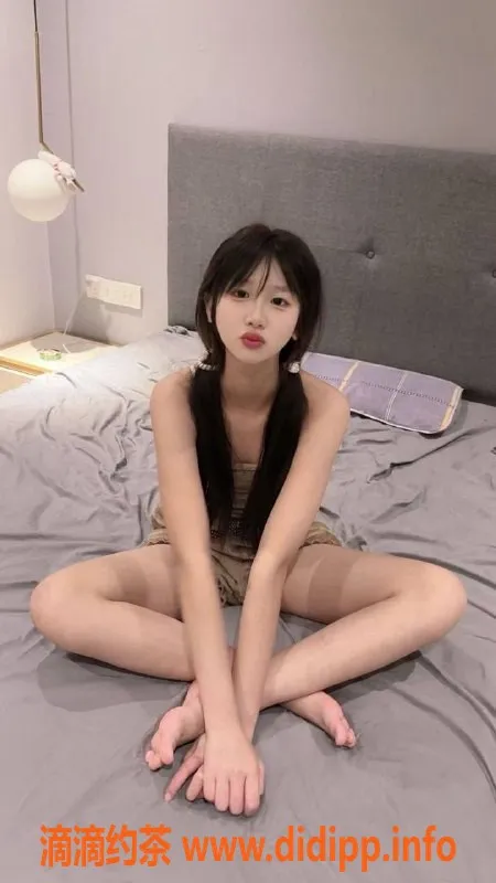 深圳楼凤-龙华嫩妹豆汁，800p体验白虎服务