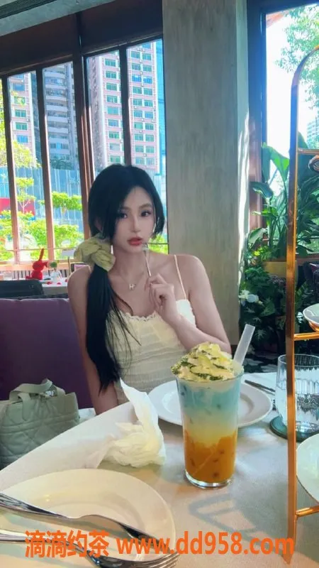 深圳楼凤-罗湖糯米，21岁165c长腿女生，服务超赞！