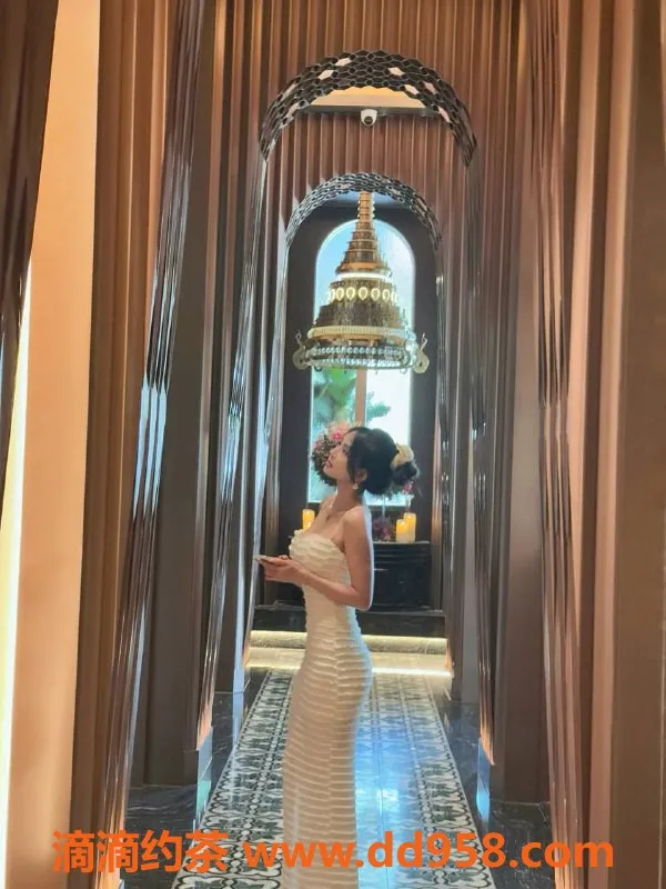 深圳楼凤-罗湖糯米，21岁165c长腿女生，服务超赞！