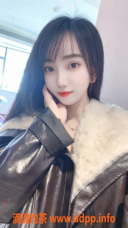 中山楼凤-东升轻雪 27岁 C罩杯 外出服务900元体验