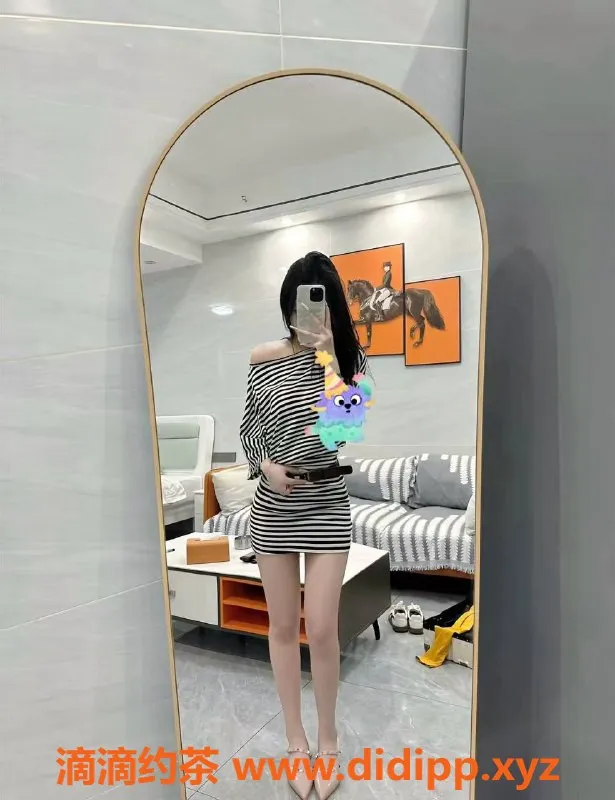 深圳楼凤-龙华小洁 163cm 46kg 完美嫩妹服务