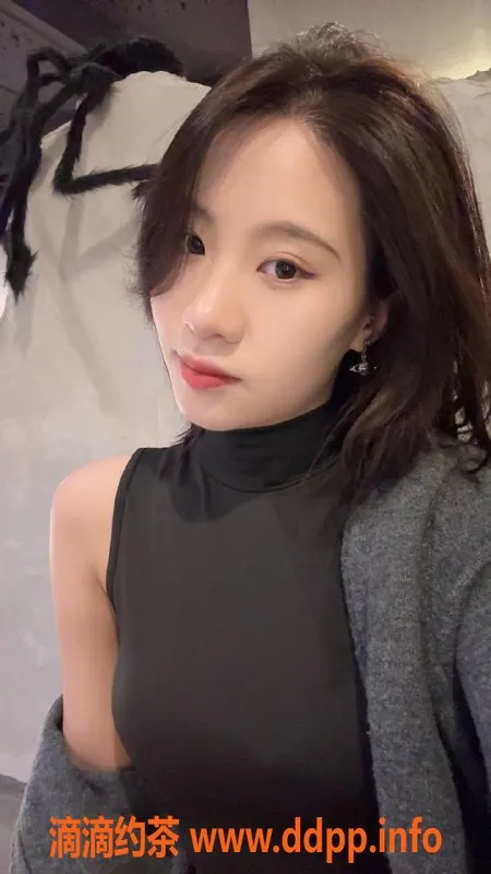 深圳楼凤-宝安多多，19岁168大胸嫩妹，1000元起