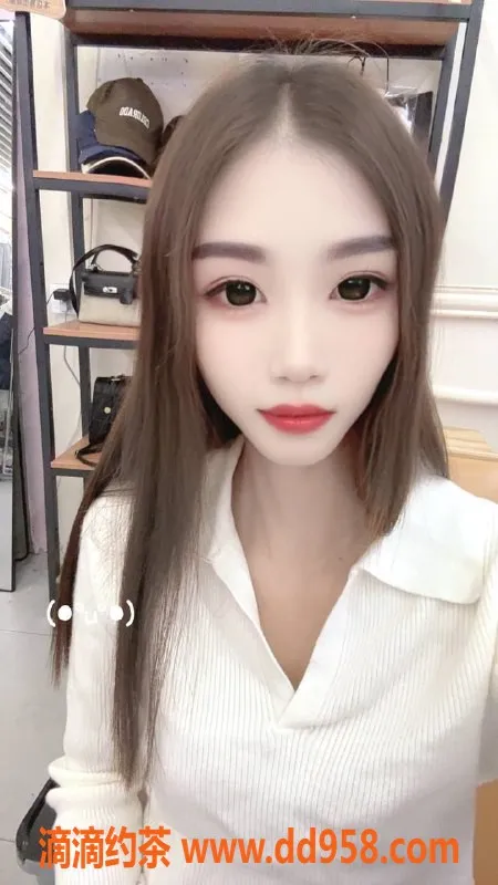 广州楼凤-白云婷婷，身材火辣，服务超值仅需600！