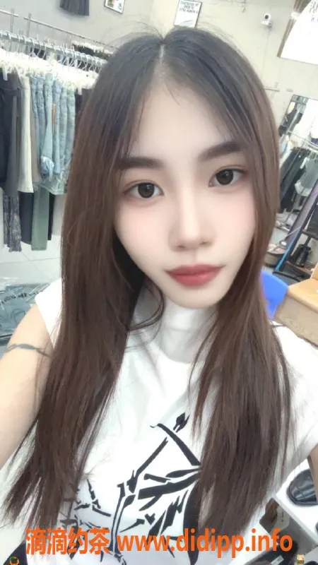 广州楼凤资源信息,白云婷婷，身材火辣，服务超值仅需600！