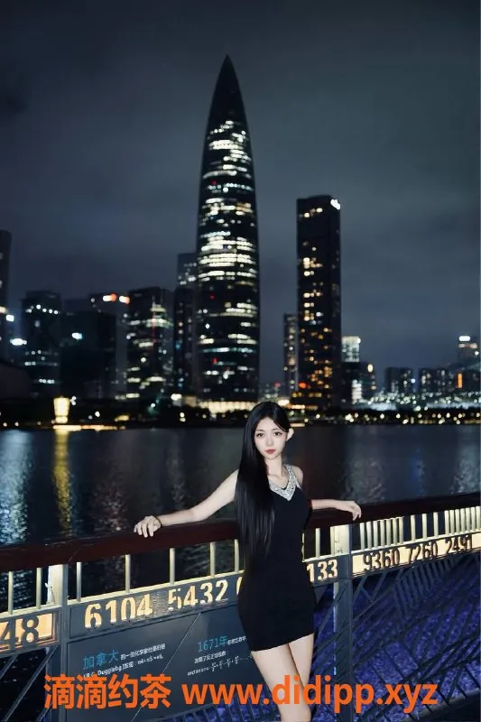 深圳楼凤-龙岗小萌 19岁165b 45kg 价格900起