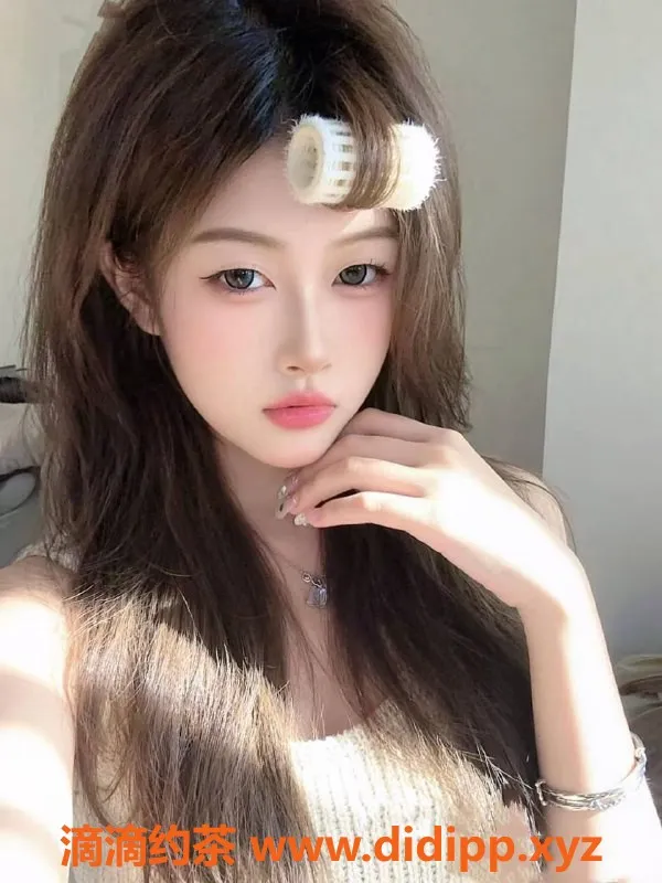 深圳楼凤-福田嫩妹竹眠，制服舌吻服务，900p体验