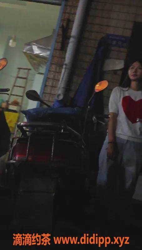 长沙楼凤-马王堆马甜，身高162，颜值服务中等，快餐体验