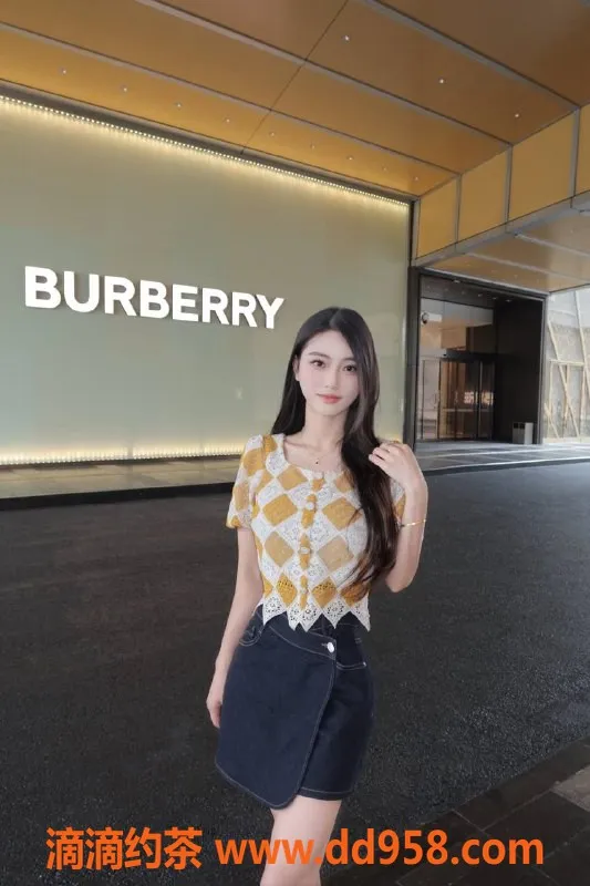 深圳楼凤资源信息,福田梦雨，身形窈窕、服务热情