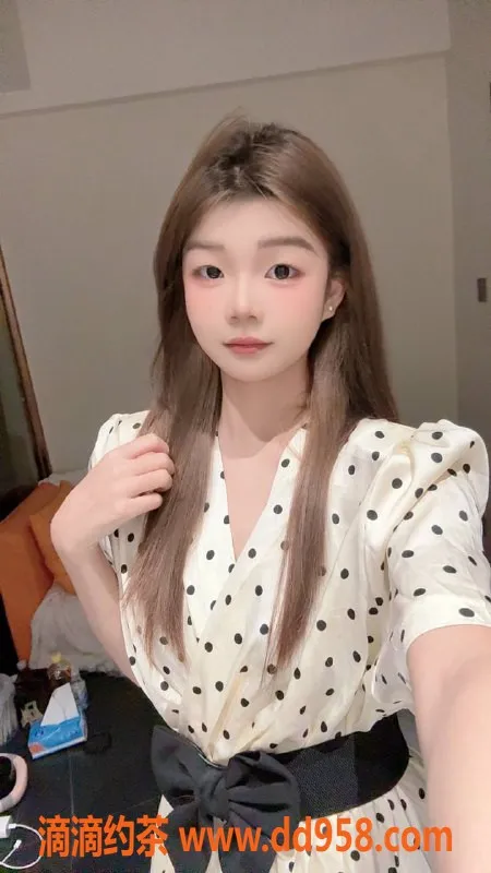 深圳楼凤资源信息,宝安小妮子，800茶费，热情来袭！