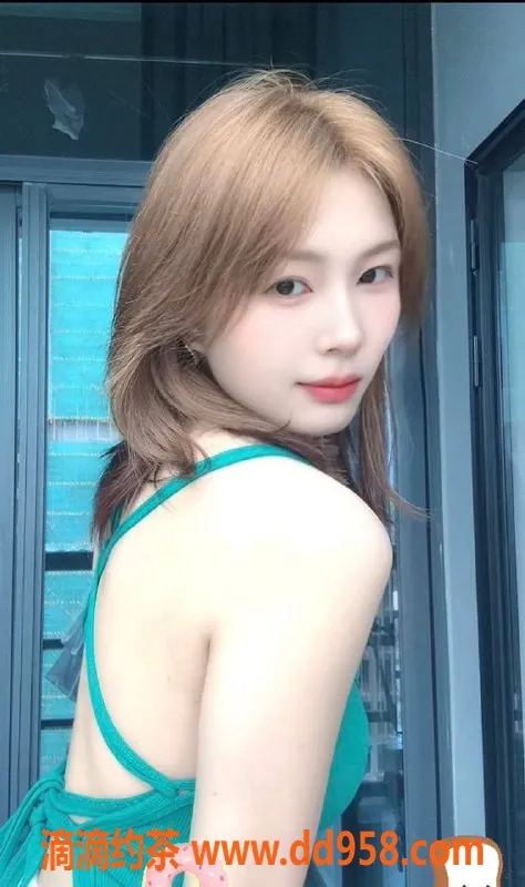 深圳楼凤-龙岗坂田九儿 20岁166b 45kg 性感早茶