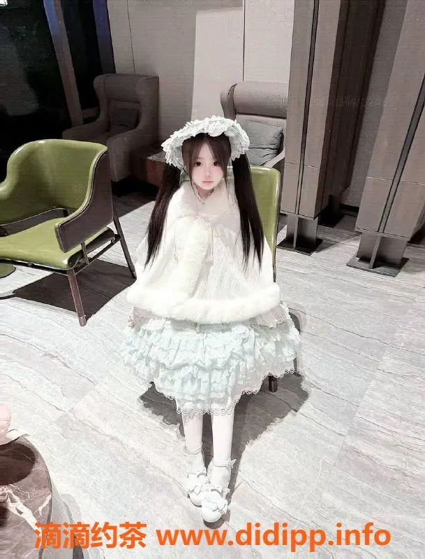 深圳楼凤-南山萌萌，1000p嫩妹，大胸舌吻服务