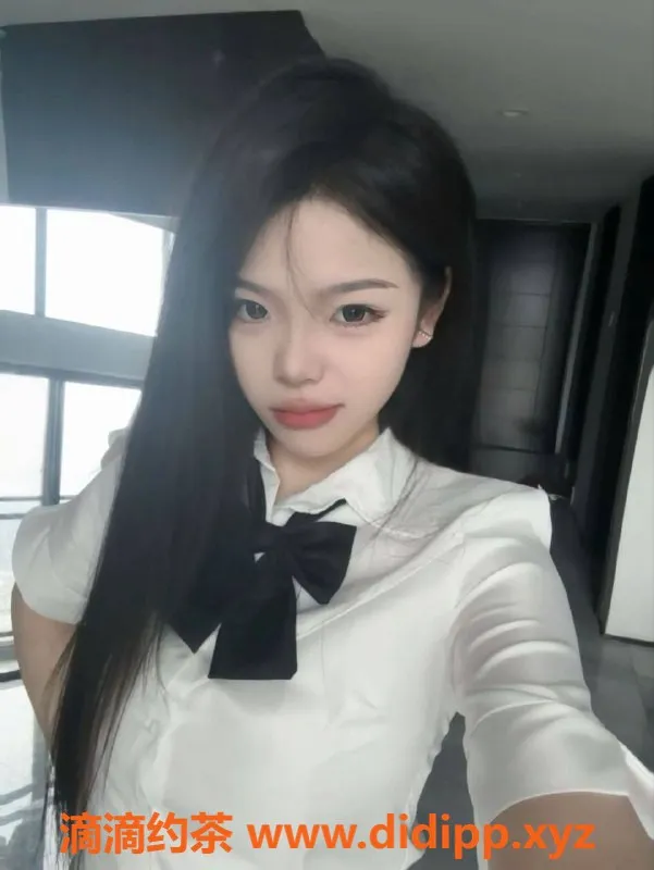 深圳楼凤-嫩妹贝贝，南山1500p，制服服务等你来体验