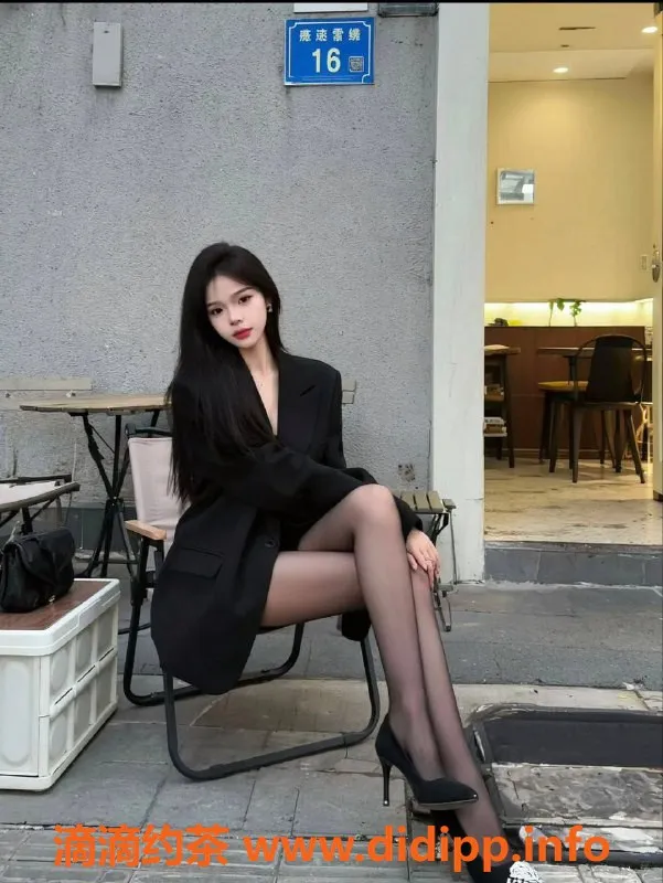 深圳楼凤资源信息,嫩妹贝贝，南山1500p，制服服务等你来体验